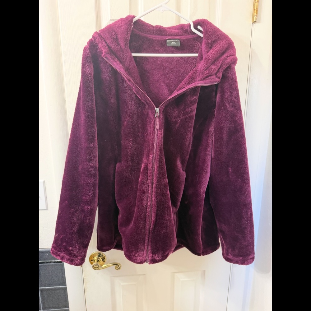 Woman’s 32 Degrees Heat Plush Jacket with Plush Faux Fur Fabric w/ Hood. Size XL